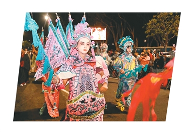 “05后”华裔姐弟在南非玩转“中国风”（侨界关注）